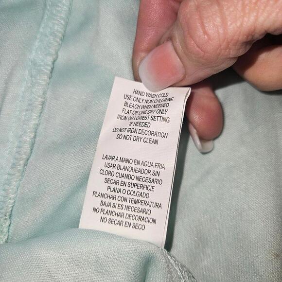 Elegant Mint Green Lace Evening Gown - Picture 5 of 12